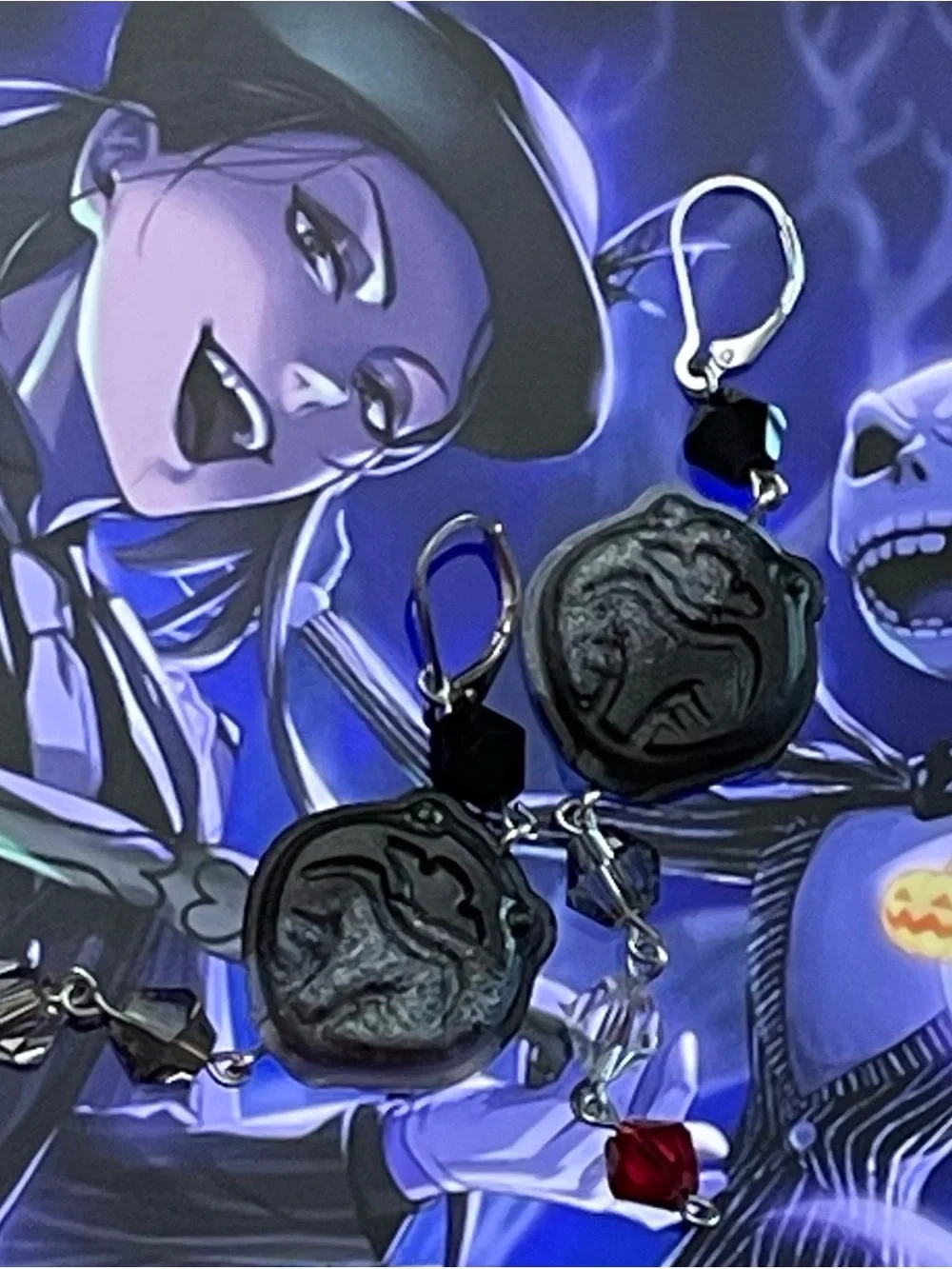 Twisted Wonderland Inspired Groovy Candy Earrings Jamil Viper (Nightmare Suit)